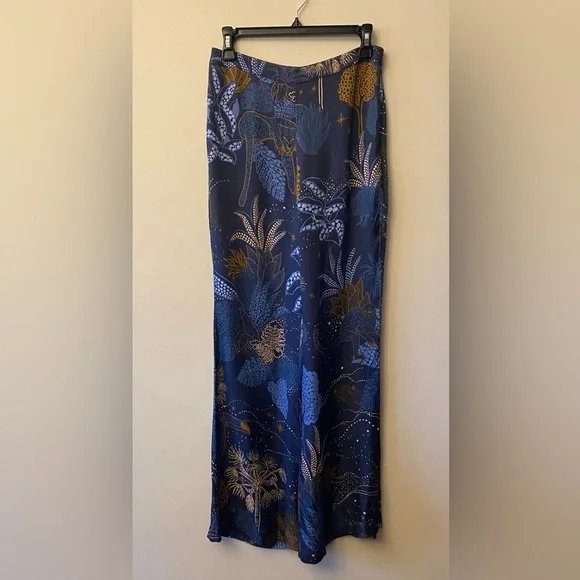 FARM Rio Night Jungle Navy Blue Flare Pants 🆕 - Picture 4 of 13